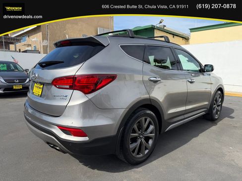 Used 2018 Hyundai Santa Fe Sport FWD image 5