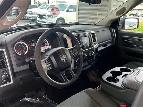 Used 2020 RAM 1500 Classic SLT AWD/4WD image 14