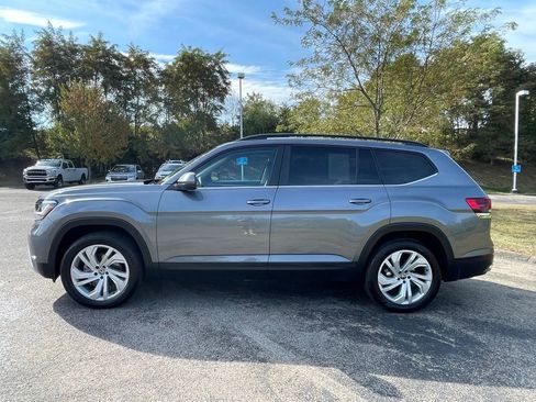 Used 2023 Volkswagen Atlas SE image 6