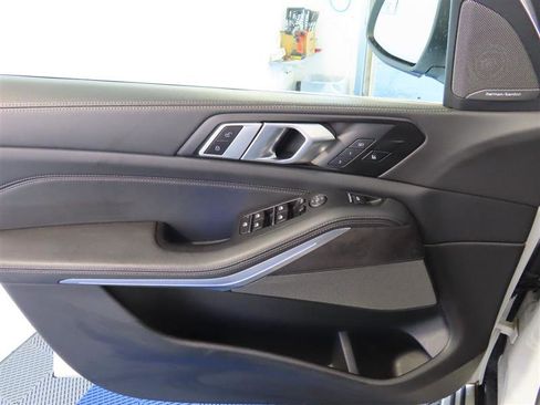 Used 2024 BMW X5 sDrive40i w/ Premium Package RWD image 16