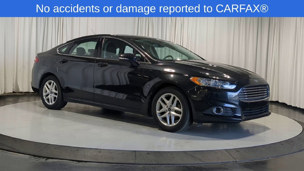 Used 2013 Ford Fusion SE FWD image 2