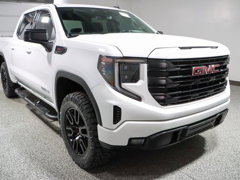 Used 2023 GMC Sierra 1500 Elevation image 6