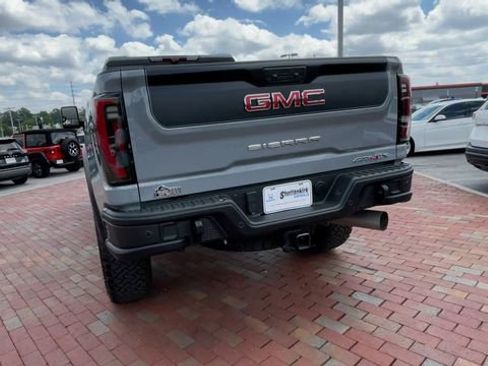 Used 2024 GMC Sierra 2500 AT4X w/ AT4X AEV Edition AWD/4WD image 8