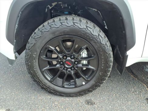 Used 2025 Toyota Tundra Limited w/ TRD Off-Road Package image 9