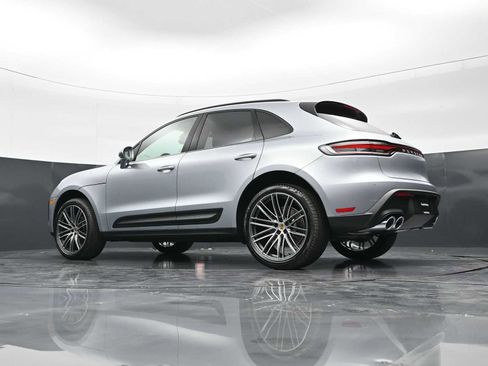 New 2026 Porsche Macan AWD/4WD image 38