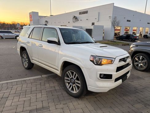Certified 2022 Toyota 4Runner TRD Sport image 3