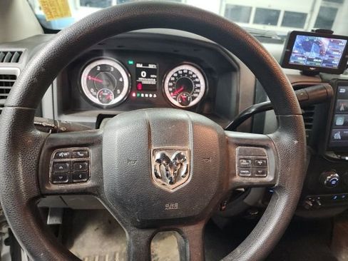 Used 2017 RAM 3500 Tradesman w/ Chrome Appearance Group image 8