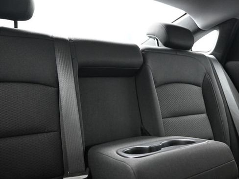 Used 2025 Chevrolet Malibu LT FWD image 14