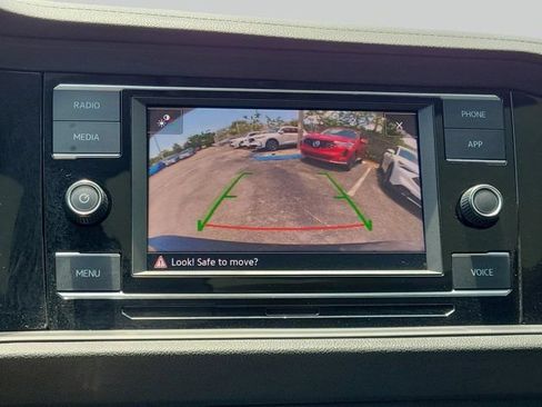 Used 2022 Volkswagen Jetta SE FWD image 22