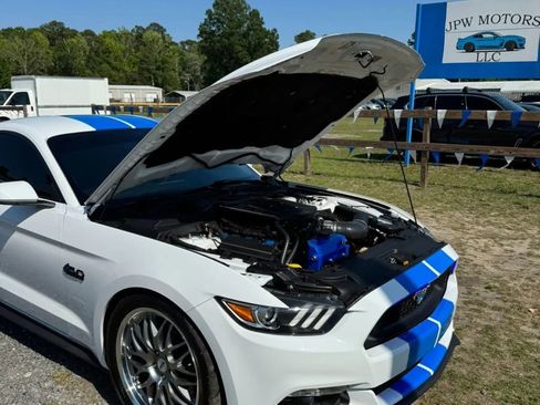 Used 2016 Ford Mustang GT RWD image 28