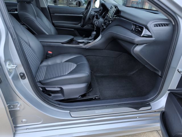 Used 2024 Toyota Camry SE FWD image 31