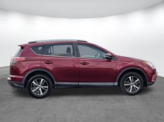 Used 2018 Toyota RAV4 XLE FWD video 3