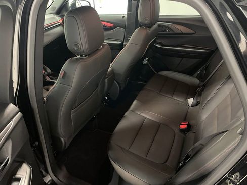 Used 2025 Chevrolet TrailBlazer RS w/ Convenience Package AWD/4WD image 23