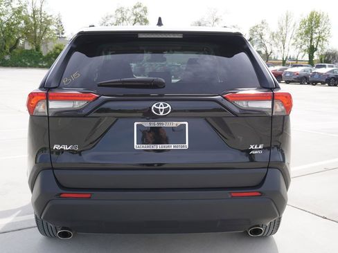 Used 2025 Toyota RAV4 XLE w/ Convenience Package image 11
