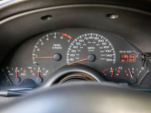 Used 2002 Chevrolet Camaro Z28 RWD image 21