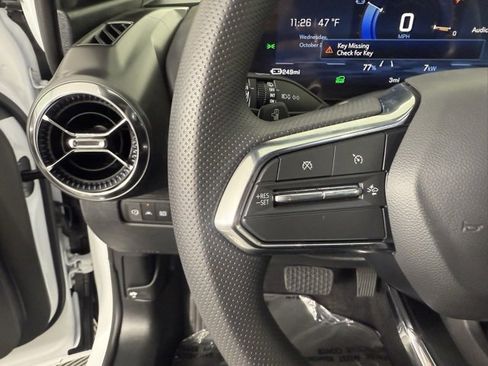 New 2026 Chevrolet Equinox EV LT image 20