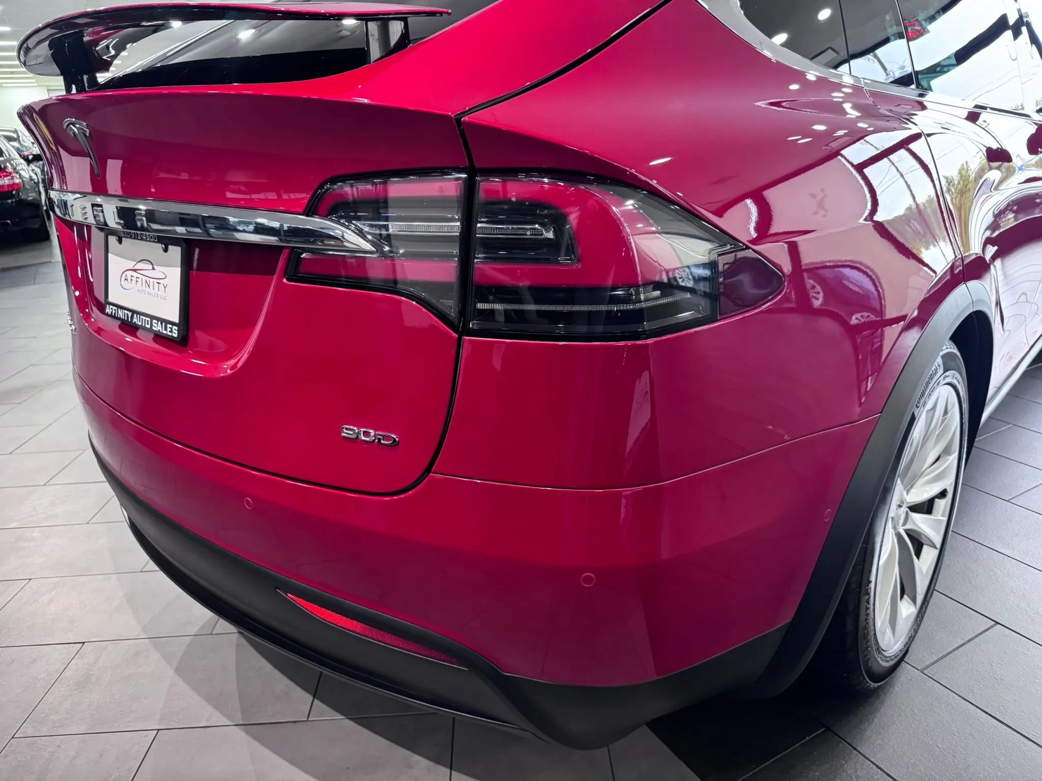 Used 2017 Tesla Model X 90D AWD/4WD image 37