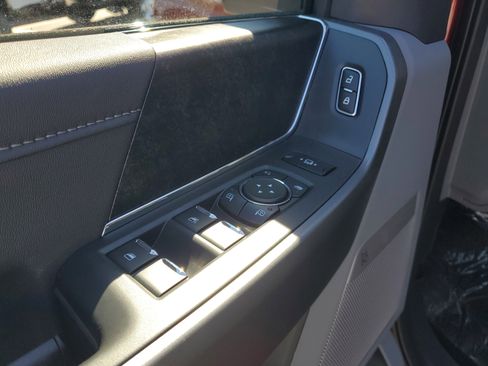 New 2026 Ford F250 XLT w/ XLT Premium Package image 19