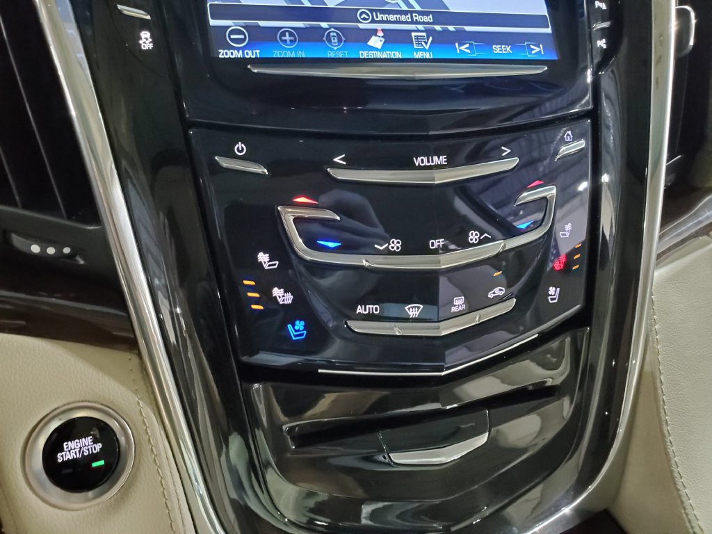 Used 2017 Cadillac Escalade Premium Luxury AWD/4WD image 35