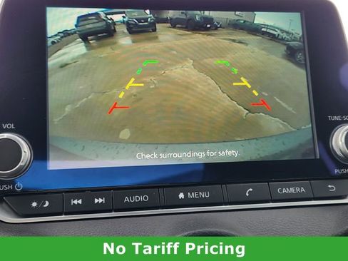 Used 2025 Nissan Sentra SR FWD image 18
