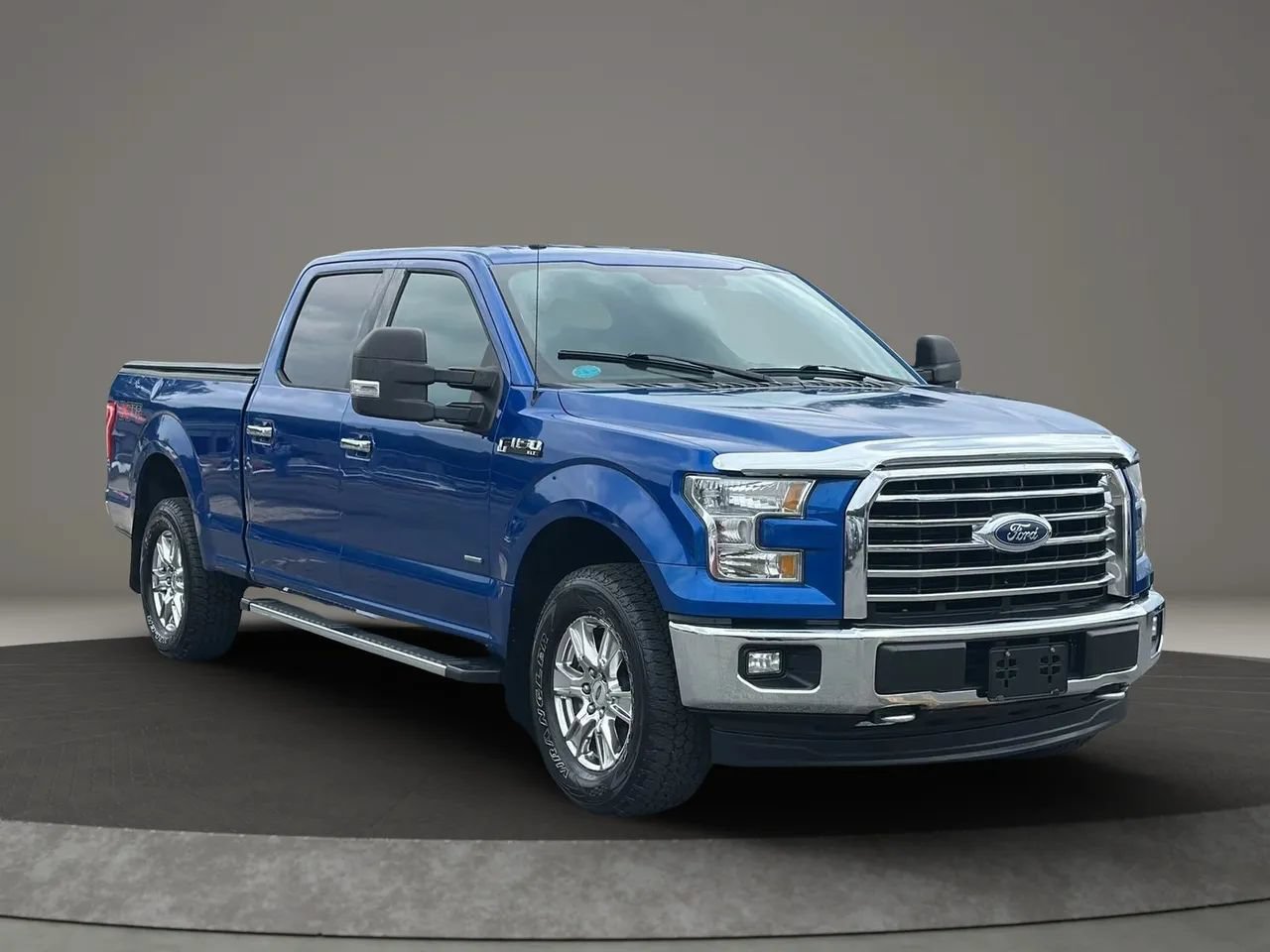 Used 2017 Ford F150 XLT w/ Equipment Group 301A Mid AWD/4WD image 3