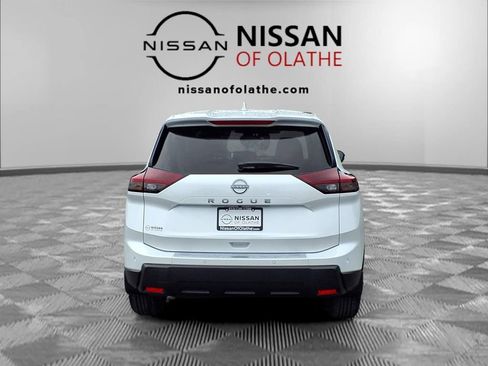 Used 2026 Nissan Rogue SV w/ Cold Weather Package FWD image 26