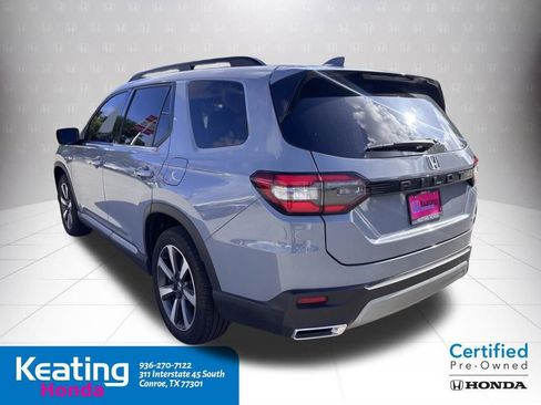 Used 2025 Honda Pilot Touring image 9