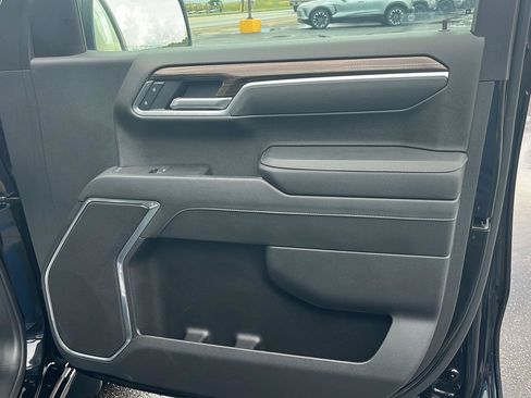 Used 2025 Chevrolet Silverado 1500 RST AWD/4WD image 32
