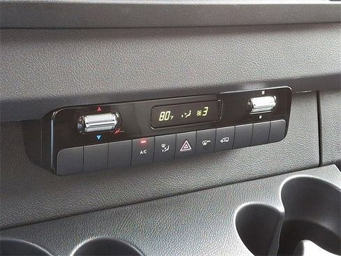 Used 2025 Mercedes-Benz Sprinter 2500 image 18