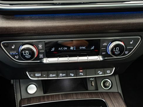 Used 2021 Audi Q5 Prestige w/ Prestige Package AWD/4WD image 35