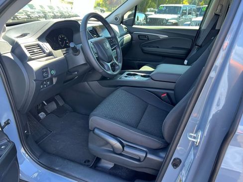 Used 2025 Honda Ridgeline Sport image 24