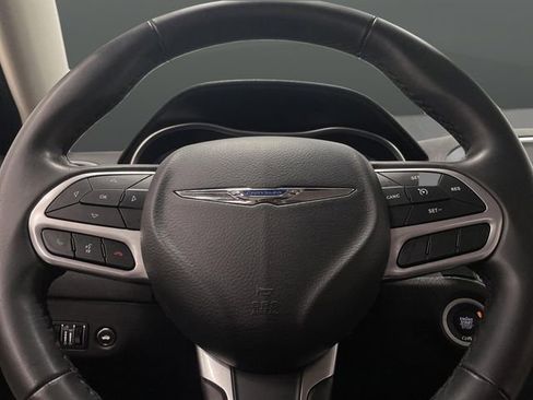 Used 2021 Chrysler 300 Touring L image 14