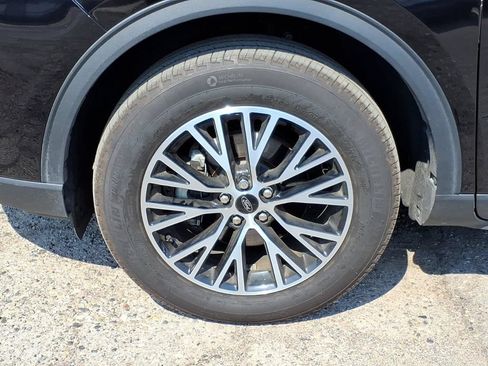 Used 2025 Ford Escape SE FWD image 9