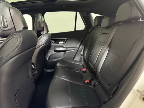 Used 2024 Mercedes-Benz GLC 300 4MATIC image 19