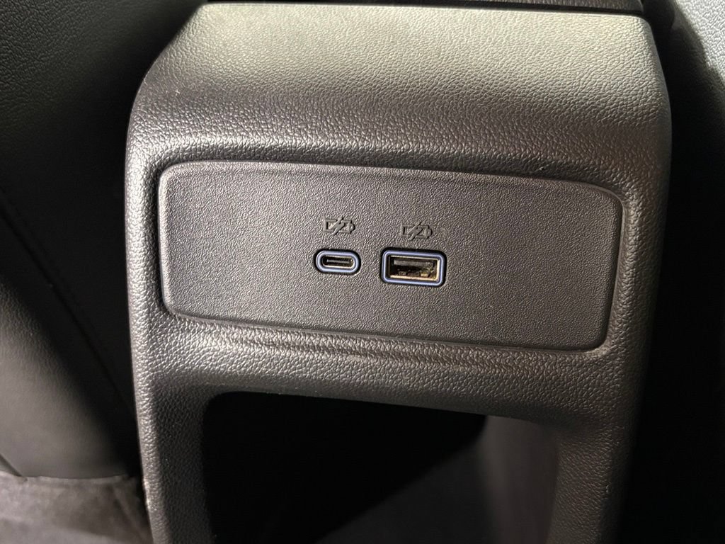 Used 2025 Chevrolet Trax LT FWD image 33