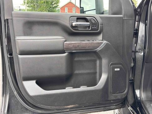 Used 2022 Chevrolet Silverado 2500 LTZ w/ LTZ Plus Package AWD/4WD image 17