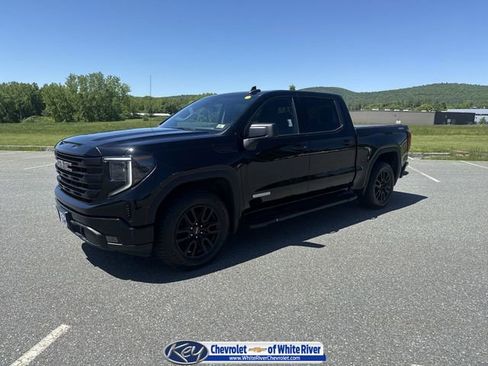 Used 2022 GMC Sierra 1500 Elevation AWD/4WD image 1