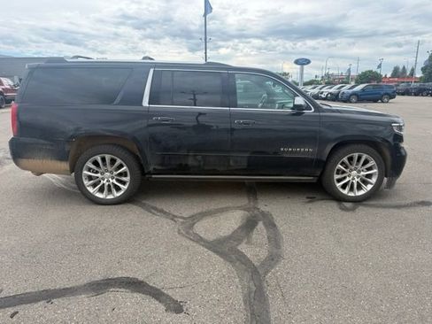 Used 2019 Chevrolet Suburban Premier w/ Premier Plus Edition AWD/4WD image 11
