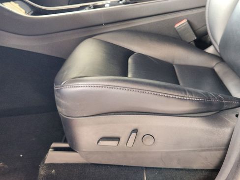 Used 2020 Tesla Model Y Long Range image 23