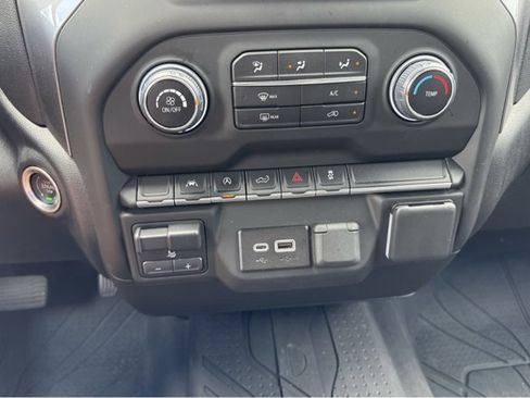 Used 2024 Chevrolet Silverado 1500 Custom image 14