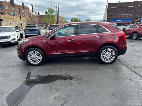 Used 2017 Cadillac XT5 Premium Luxury w/ LPO, Wheel Lock Package AWD/4WD image 5