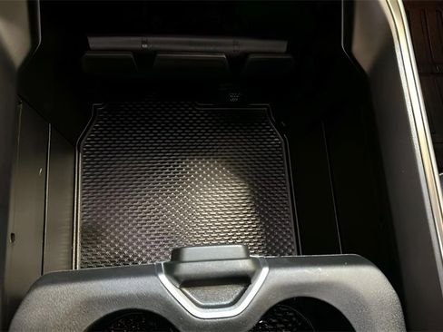 Used 2019 RAM 1500 Sport w/ Black Appearance Package image 25