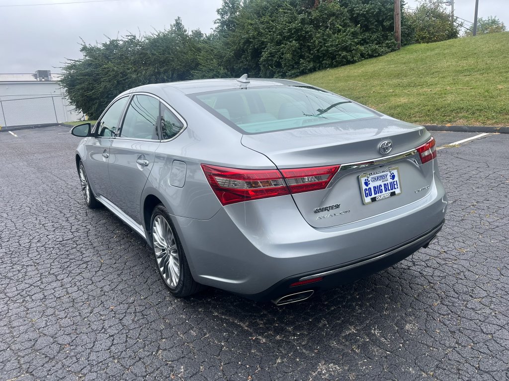 Used 2016 Toyota Avalon Limited FWD image 7