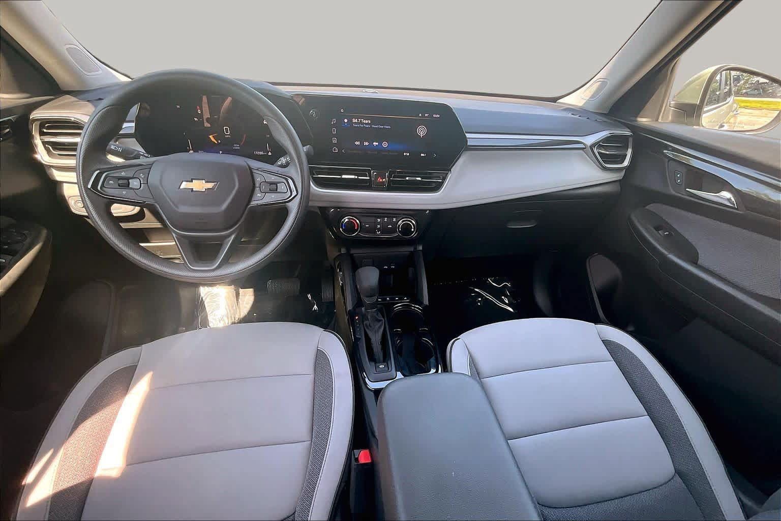 Used 2026 Chevrolet TrailBlazer LT FWD image 16