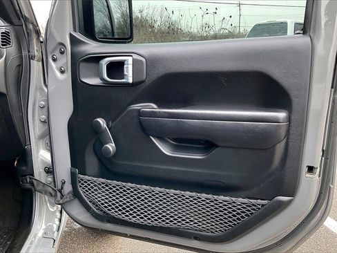 Used 2021 Jeep Wrangler Unlimited Sport image 22