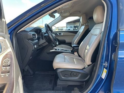 Used 2020 Ford Explorer XLT w/ Equipment Group 202A image 12