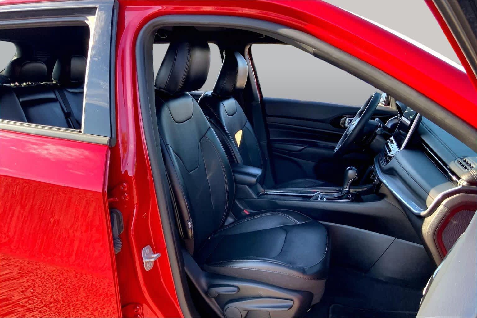 Used 2023 Jeep Compass Limited AWD/4WD image 9