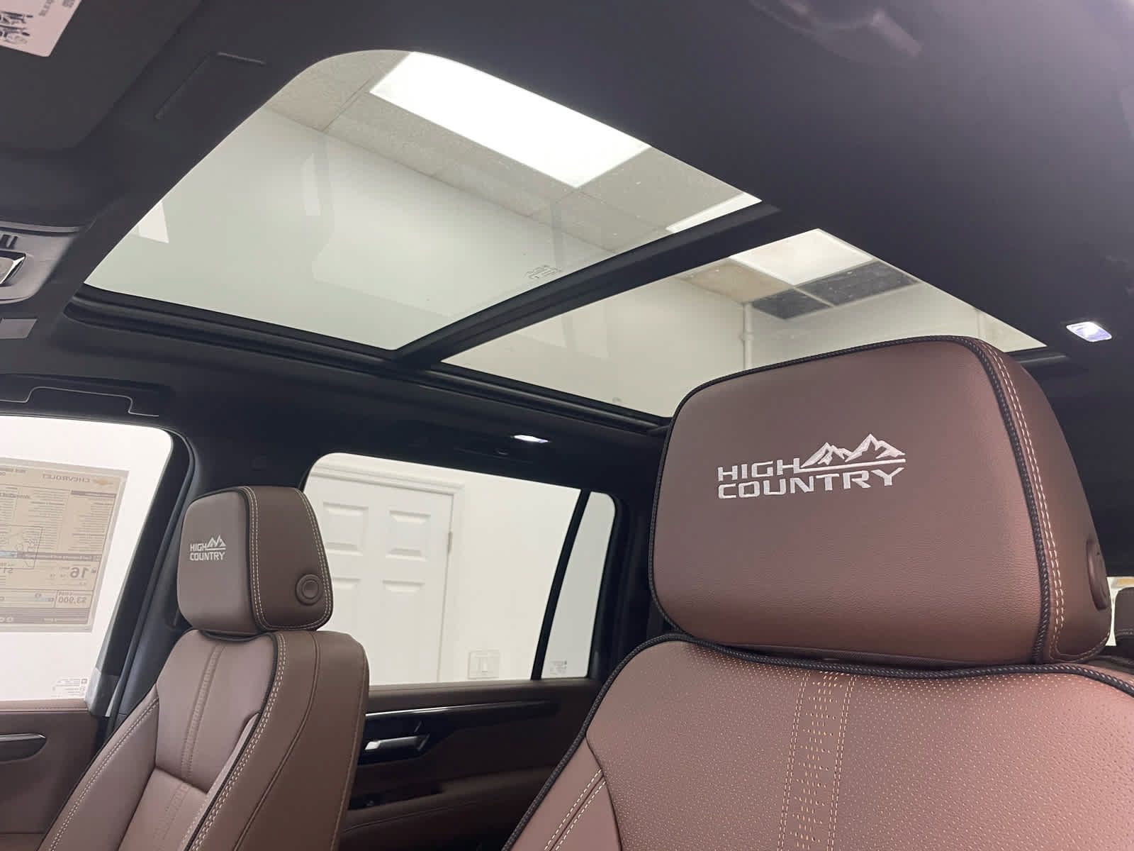 New 2026 Chevrolet Suburban High Country AWD/4WD image 7