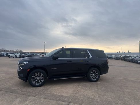 Used 2022 Chevrolet Tahoe LT w/ Luxury Package image 12