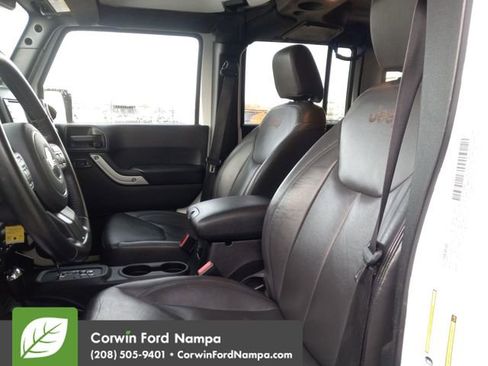 Used 2016 Jeep Wrangler Unlimited Sahara w/ Connectivity Group image 22